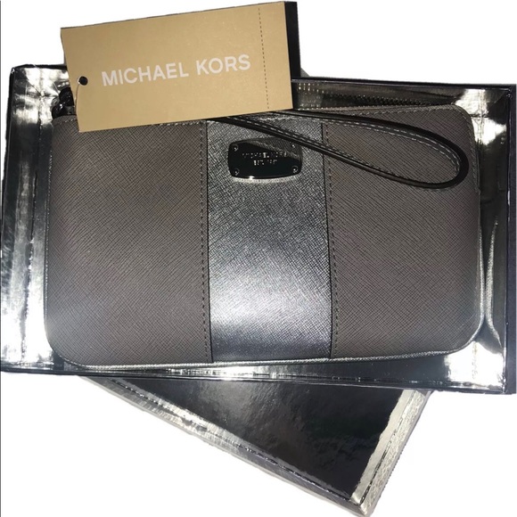 Michael Kors Met Center Stripe Leather Wristlet - Picture 3 of 11